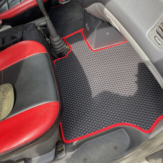 Водительские  коврики  Mitsubishi Space Gear 1994&nbsp;-&nbsp;2007 в Ярославле