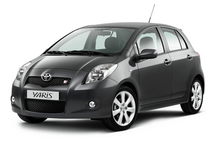 Коврики на Toyota Yaris II 2005 - 2011 в Ярославле